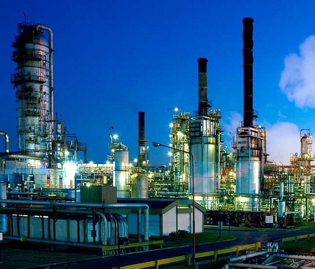 Plta_PETROQ_648x554_4f5f6d5baa